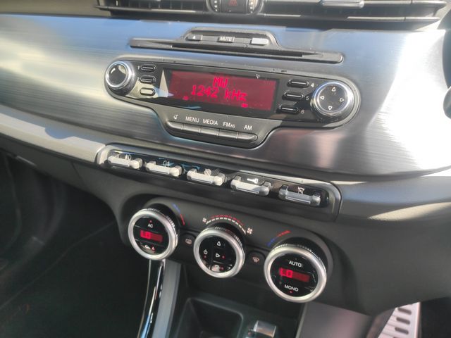 ALFA ROMEO GIULIETTA 2014-09 23676-9