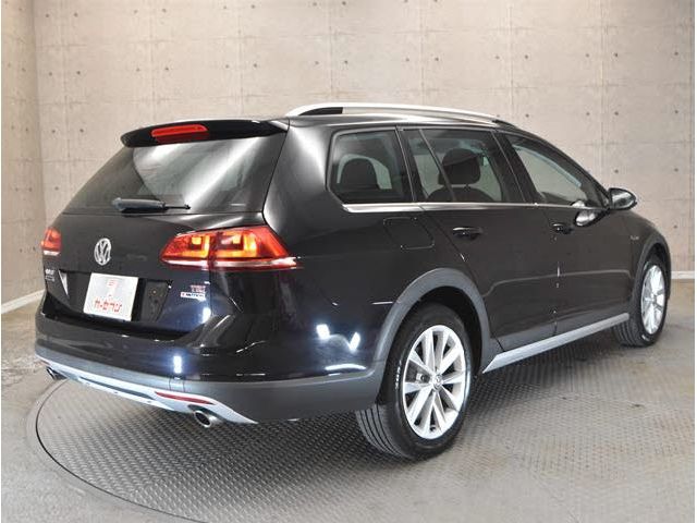 VolksWagen GOLF ALLTRACK 2016-09 10166-1