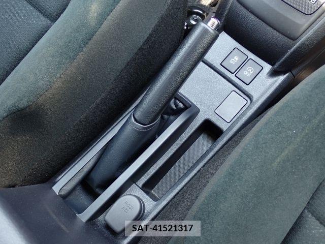 Toyota COROLLA AXIO 2019-06 358007-7