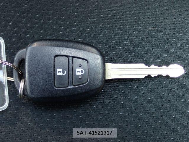 Toyota COROLLA AXIO 2019-06 358007-4