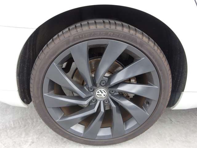 VolksWagen ARTEON 2017-11 181304-14