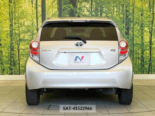 Toyota AQUA 2014-07 260642-15