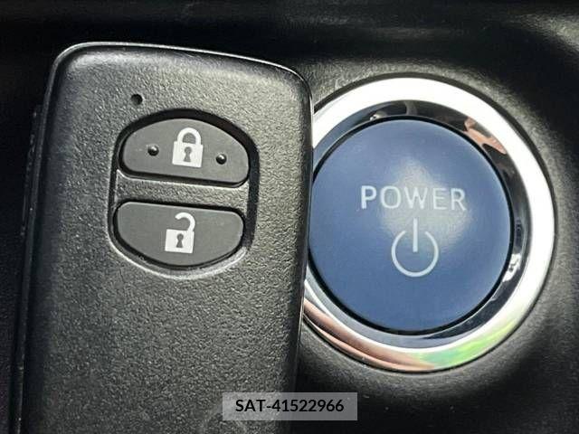 Toyota AQUA 2014-07 260642-8