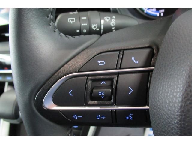 Toyota VOXY HYBRID 2022-06 28461-22