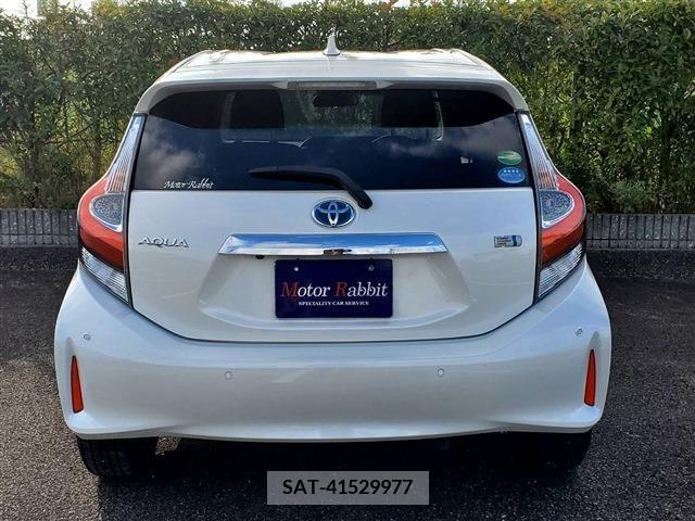 Toyota AQUA 2018-07 203657-3