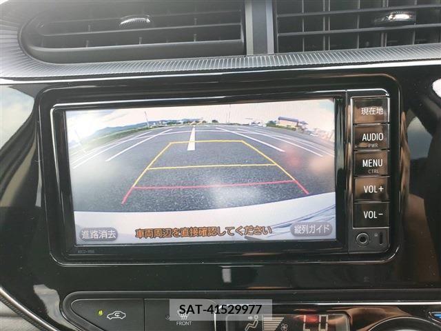 Toyota AQUA 2018-07 203657-14
