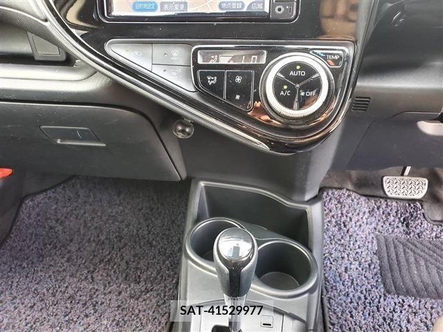 Toyota AQUA 2018-07 203657-15