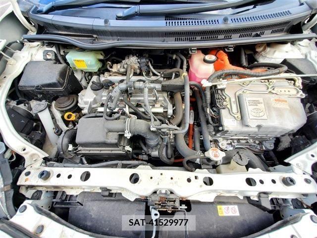 Toyota AQUA 2018-07 203657-16
