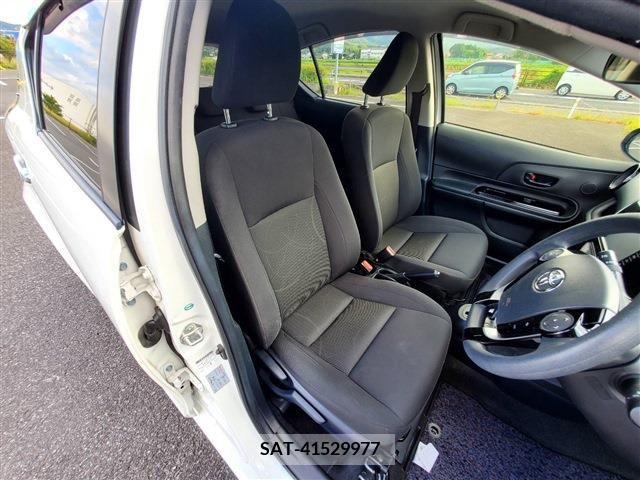 Toyota AQUA 2018-07 203657-8