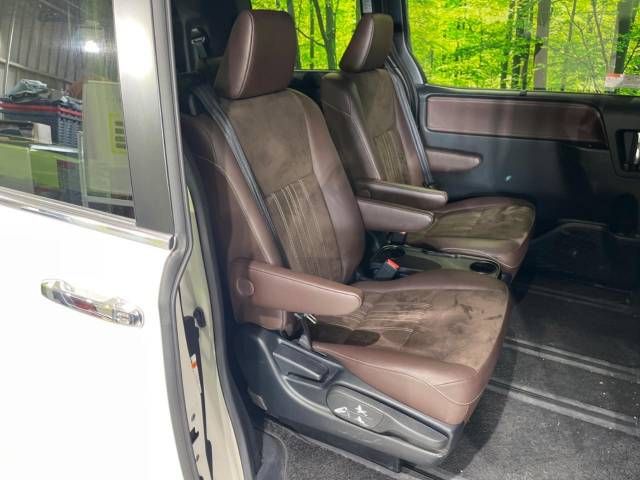 Toyota ESQUIRE 2018-06 183998-9