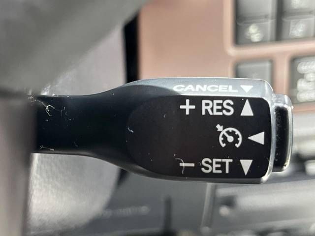 Toyota ESQUIRE 2018-06 183998-5