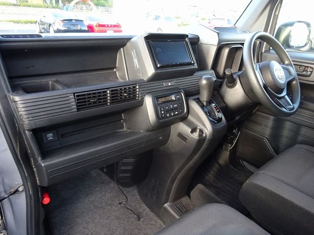 Honda N-VAN 2018-10 19906-16