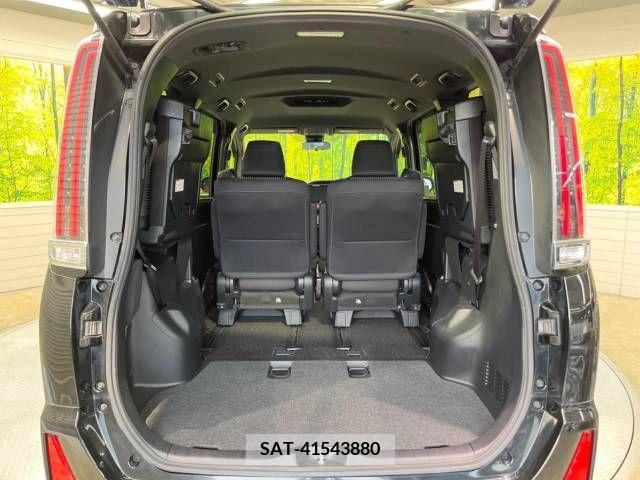 Toyota NOAH 2017-09 279477-11