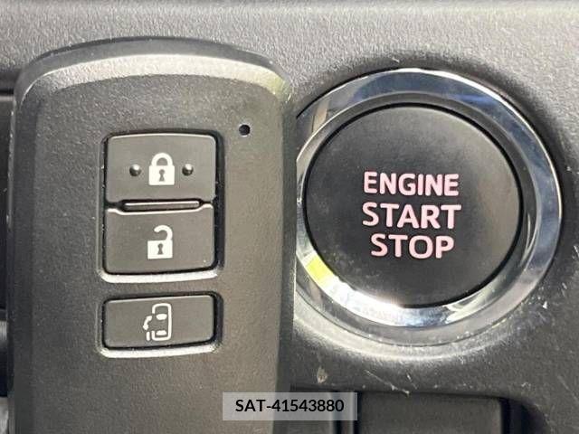 Toyota NOAH 2017-09 279477-7