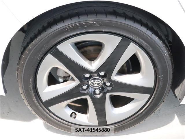 Toyota PRIUS 2022-05 322507-7