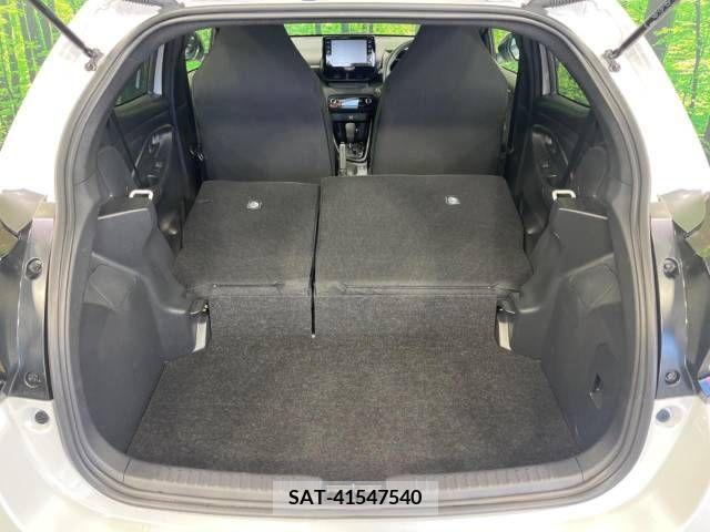 Toyota YARIS 2023-06 395350-10