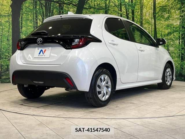 Toyota YARIS 2023-06 395350-17