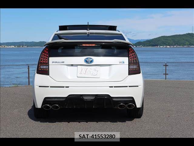 Toyota PRIUS 2013-11 322155-3
