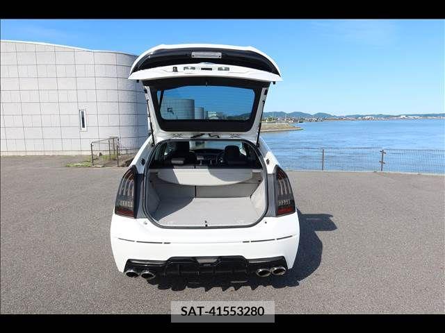 Toyota PRIUS 2013-11 322155-24