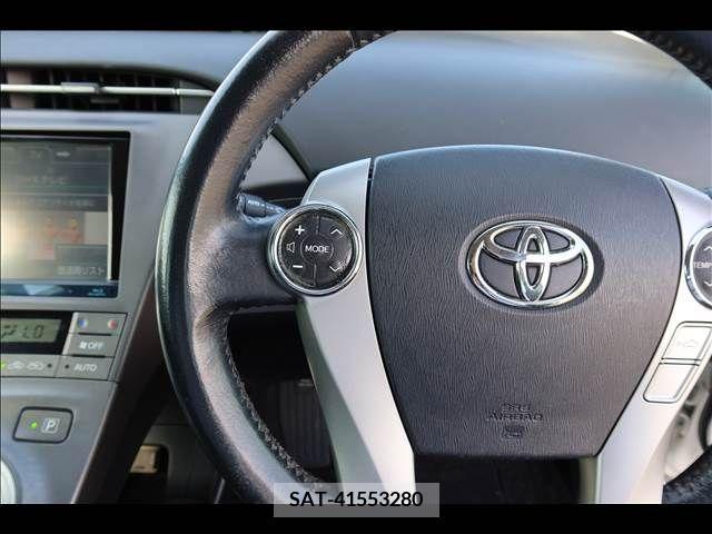 Toyota PRIUS 2013-11 322155-27