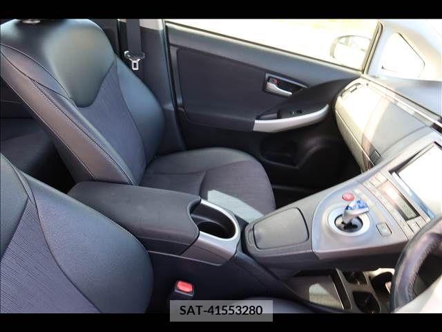 Toyota PRIUS 2013-11 322155-11