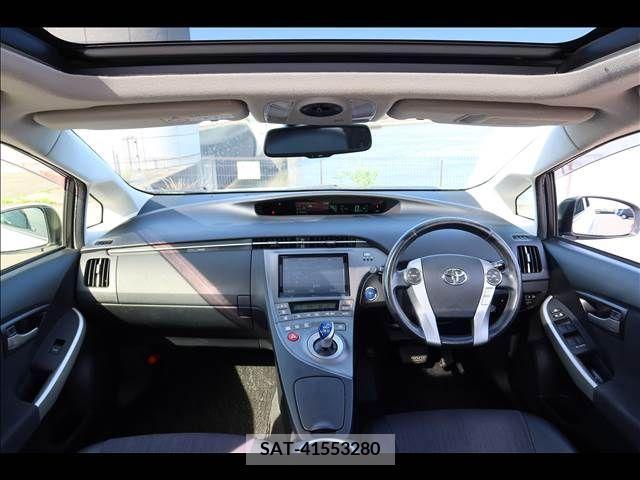 Toyota PRIUS 2013-11 322155-8