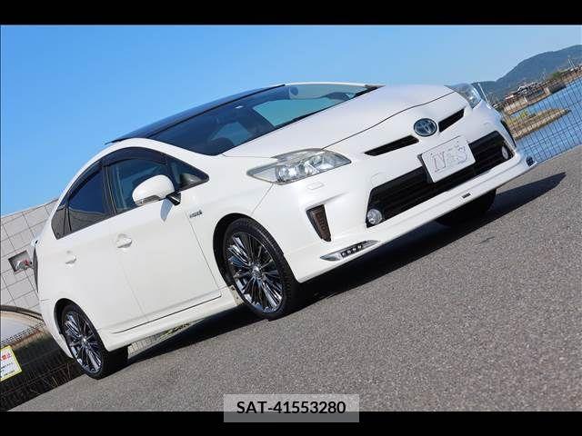 Toyota PRIUS 2013-11 322155-5
