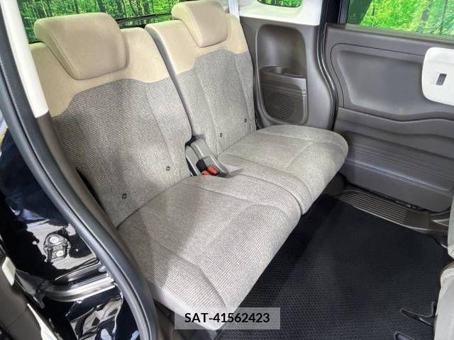 Honda N BOX 2023-03 278804-9