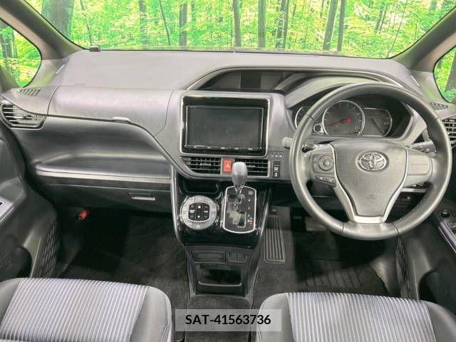 Toyota VOXY 2017-05 289041-1