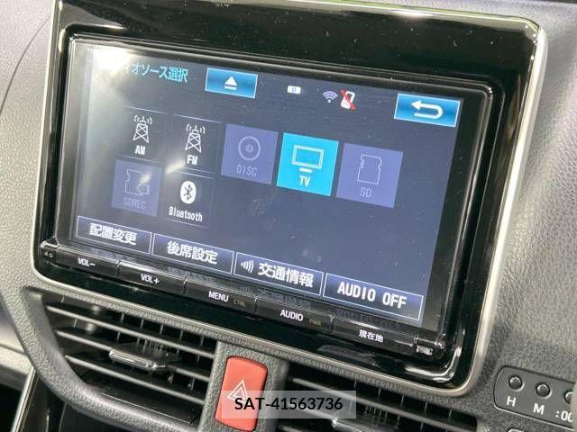 Toyota VOXY 2017-05 289041-3
