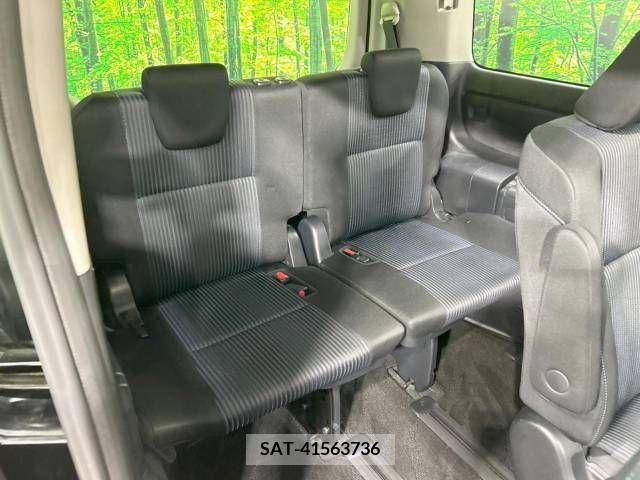 Toyota VOXY 2017-05 289041-12
