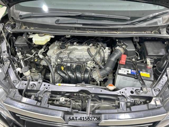 Toyota VOXY 2017-05 289041-18