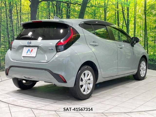 Toyota AQUA 2022-10 225085-17