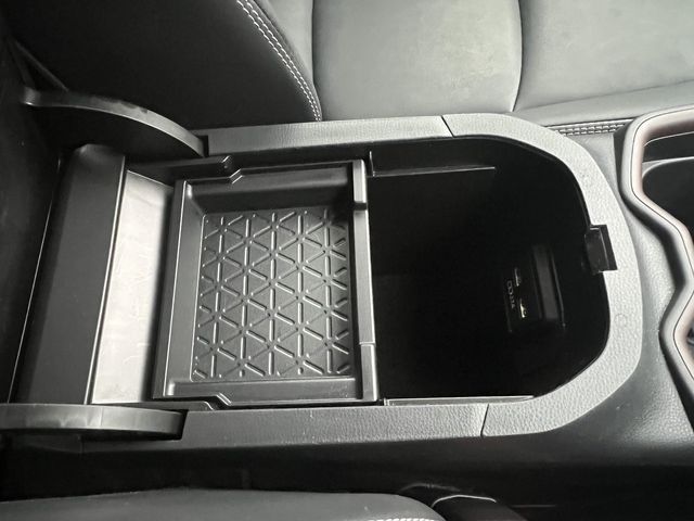 Toyota RAV4 2021-06 193702-11