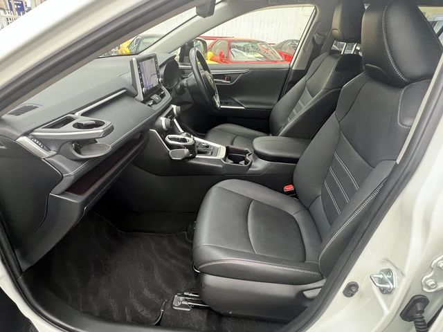 Toyota RAV4 2021-06 193702-21