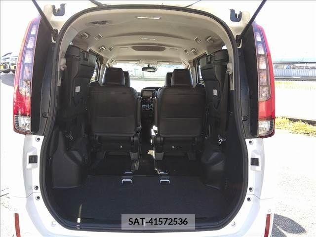 Toyota ESQUIRE 2015-02 268577-10