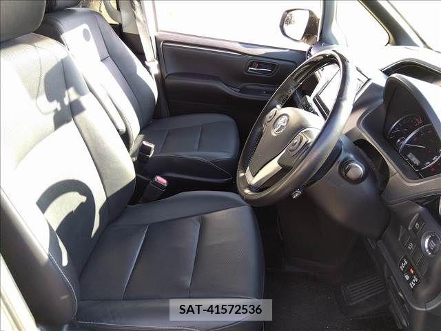 Toyota ESQUIRE 2015-02 268577-6