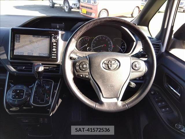 Toyota ESQUIRE 2015-02 268577-1