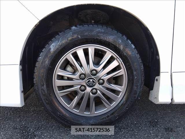 Toyota ESQUIRE 2015-02 268577-3