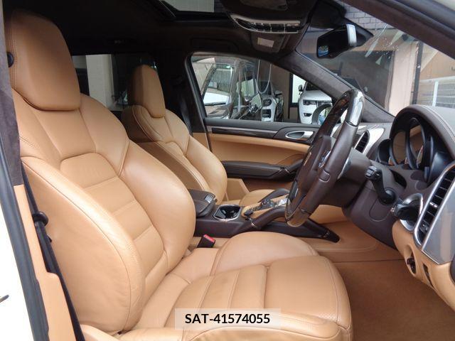 Porsche CAYENNE 2011-06 216057-4