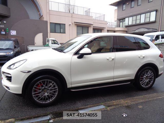 Porsche CAYENNE 2011-06 216057-5