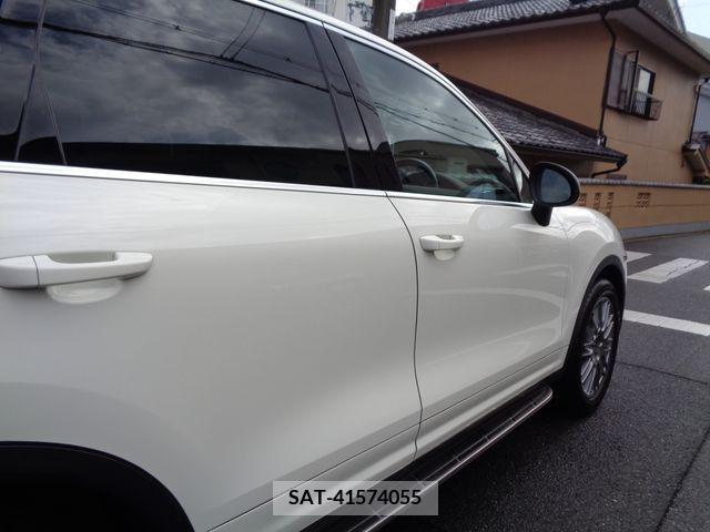 Porsche CAYENNE 2011-06 216057-8