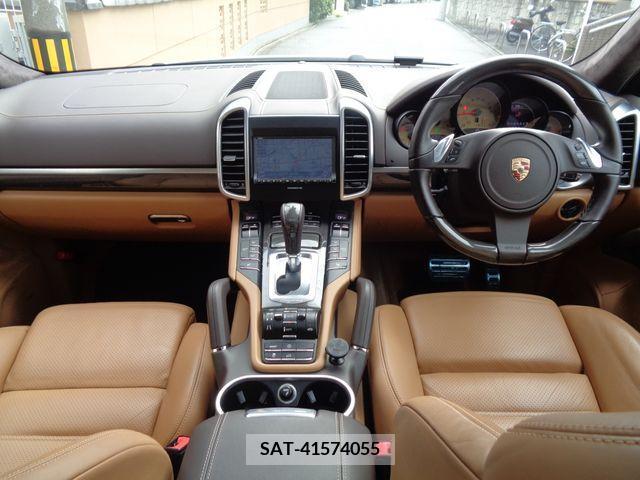 Porsche CAYENNE 2011-06 216057-3