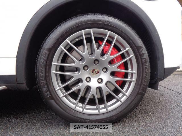 Porsche CAYENNE 2011-06 216057-11