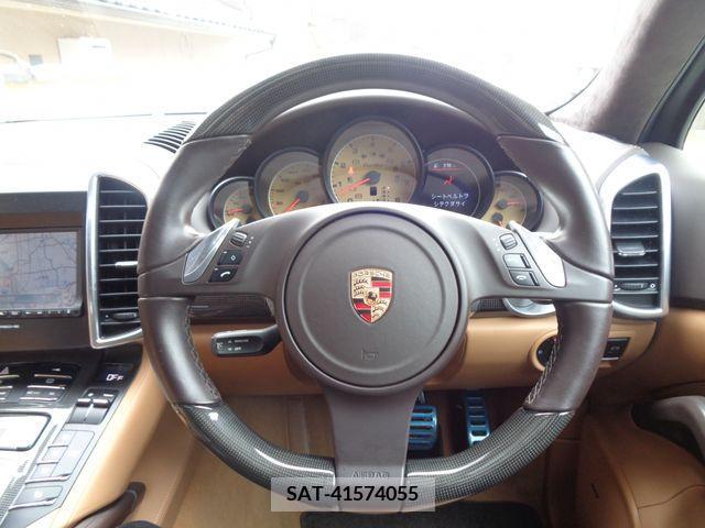Porsche CAYENNE 2011-06 216057-12