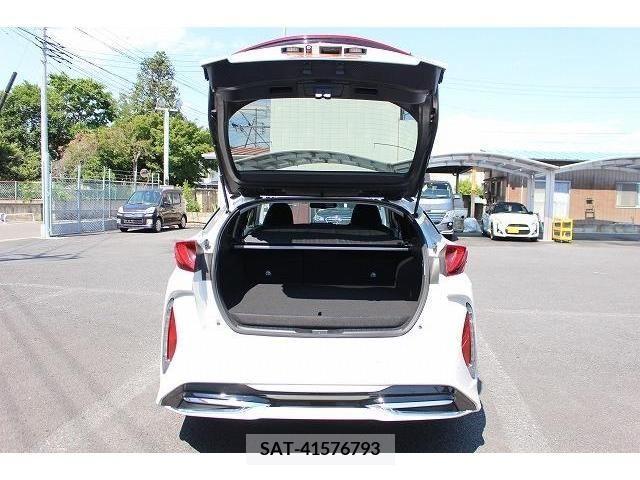Toyota PRIUS PHV 2017-05 322562-7