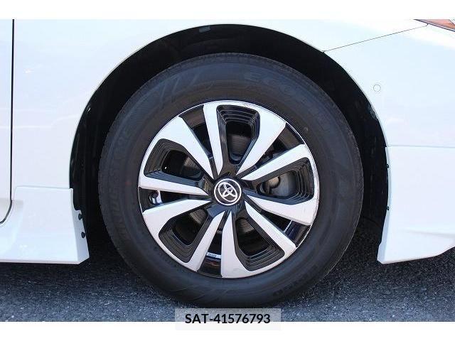 Toyota PRIUS PHV 2017-05 322562-5