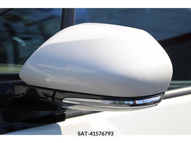 Toyota PRIUS PHV 2017-05 322562-4