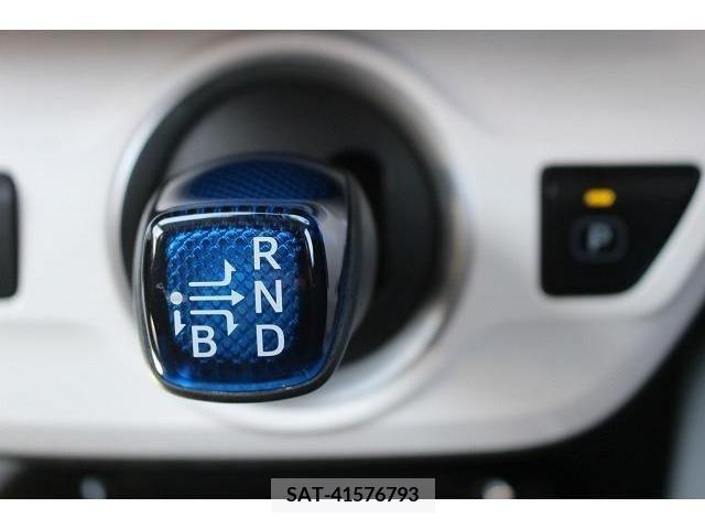 Toyota PRIUS PHV 2017-05 322562-15
