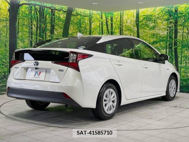 Toyota PRIUS 2019-06 366385-17